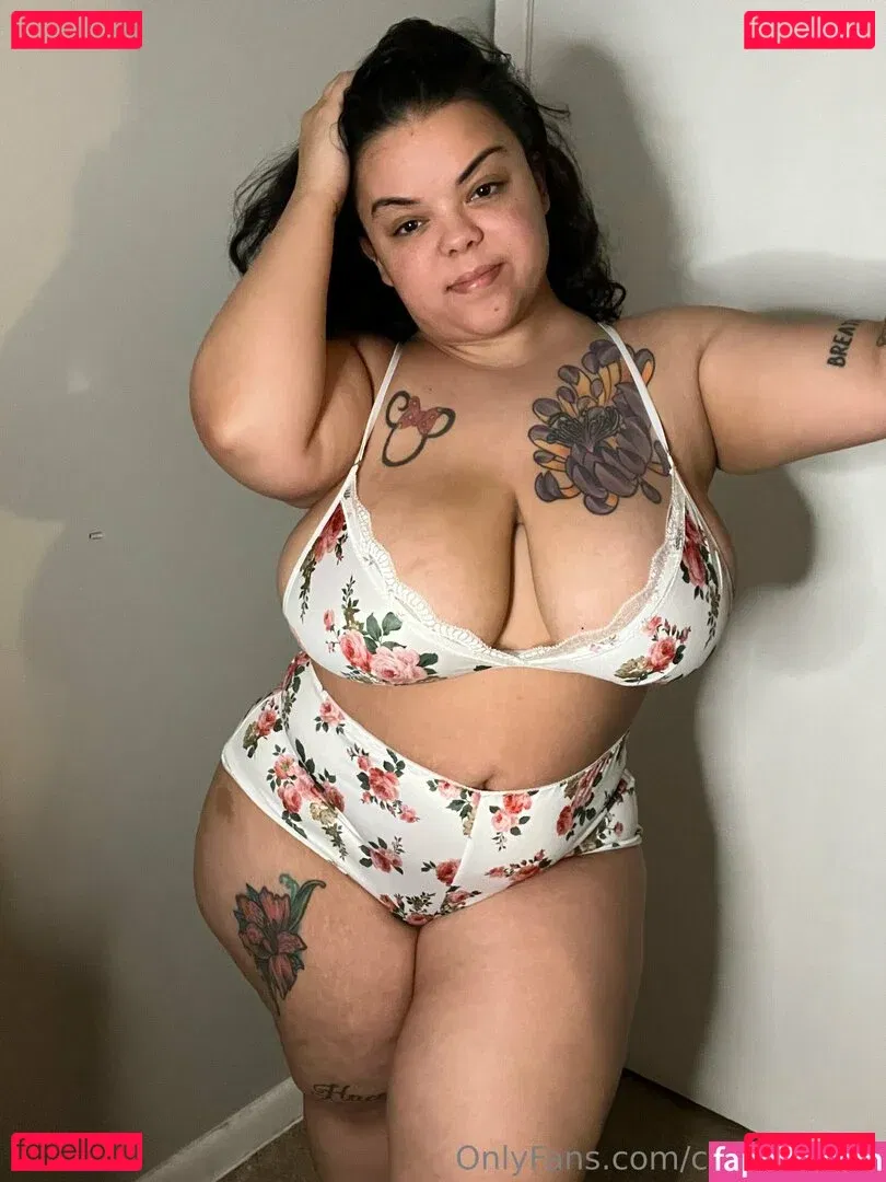 cubanaredd Onlyfans Photo Gallery 