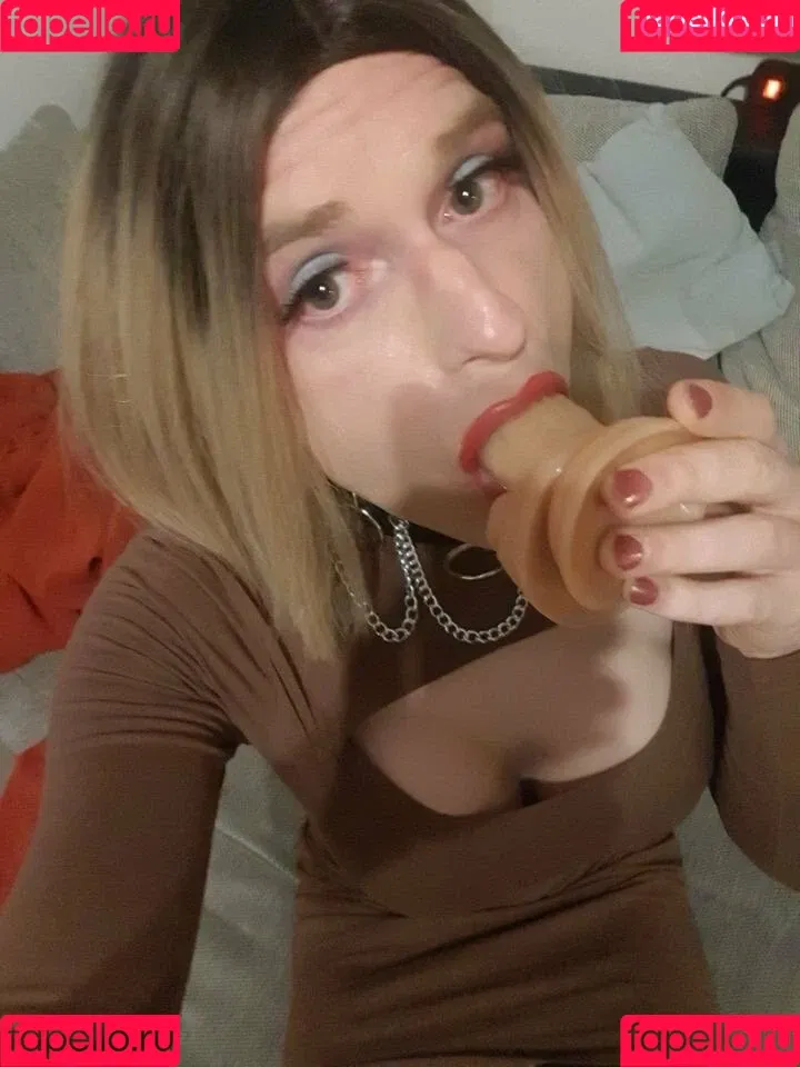 SissyKaya Onlyfans Photo Gallery 