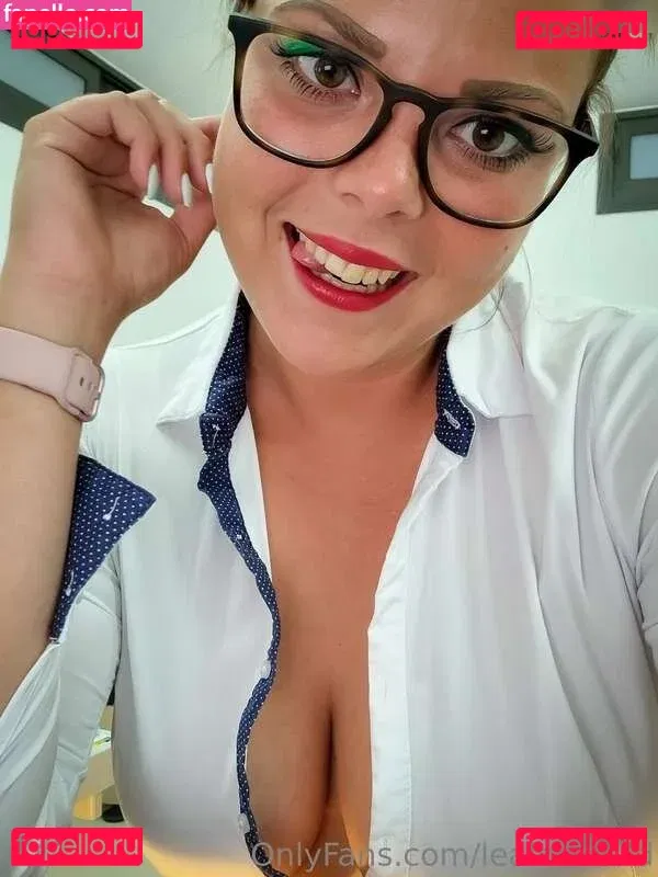 Lea Lovebird Onlyfans Photo Gallery 