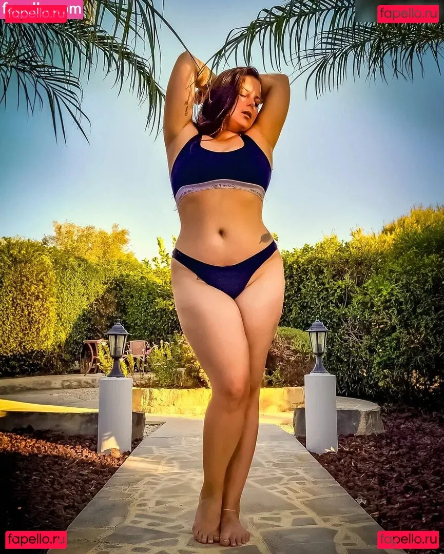 Lea Lovebird Onlyfans Photo Gallery 