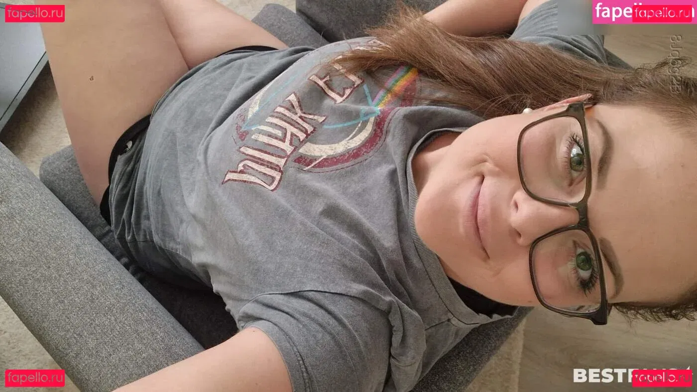 Lea Lovebird Onlyfans Photo Gallery 