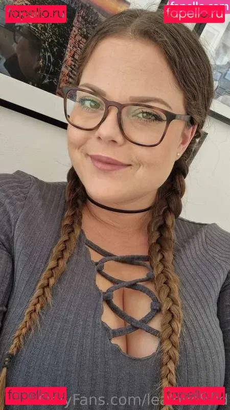 Lea Lovebird Onlyfans Photo Gallery 