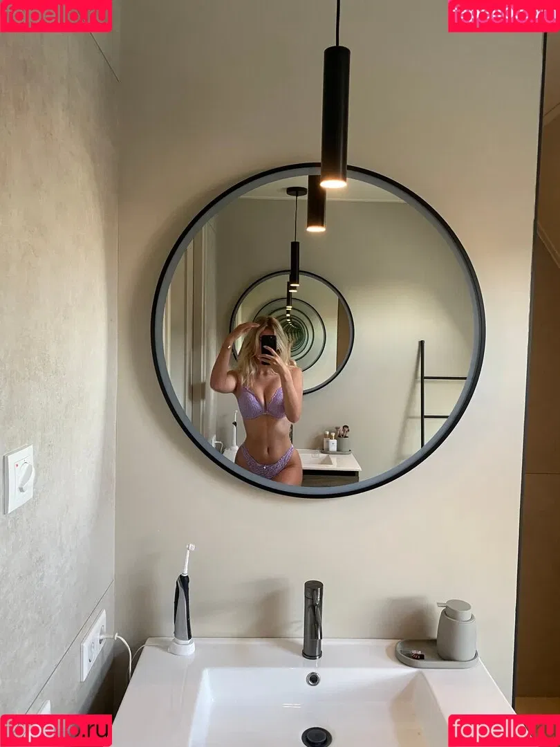 Noa Maureen Onlyfans Photo Gallery 