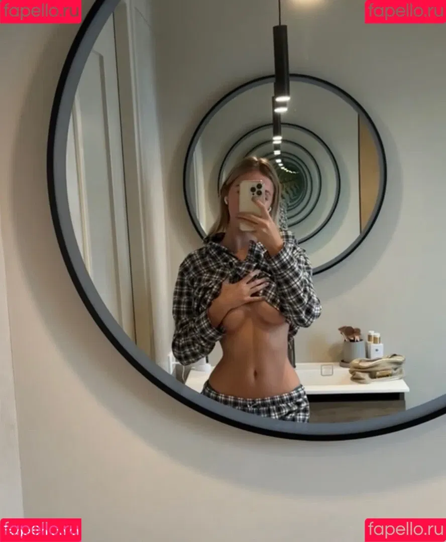 Noa Maureen Onlyfans Photo Gallery 