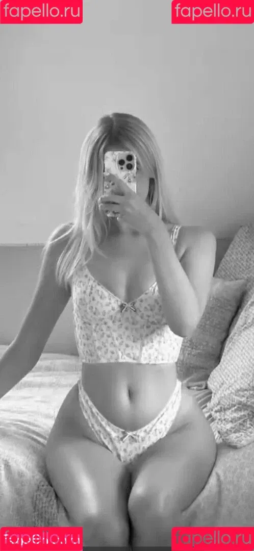 Noa Maureen Onlyfans Photo Gallery 