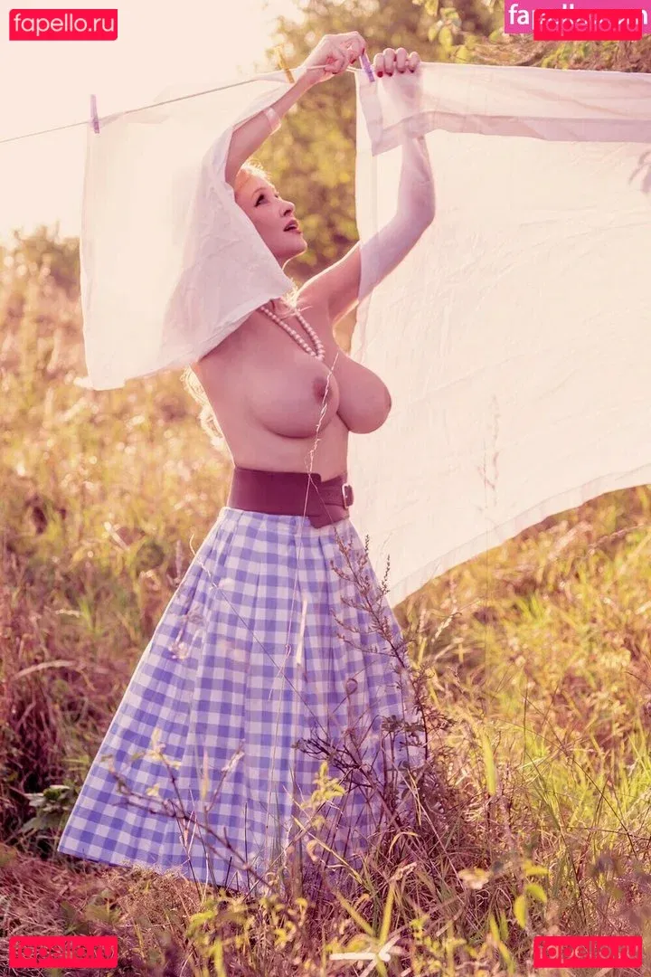 Tali Xoxo Onlyfans Photo Gallery 