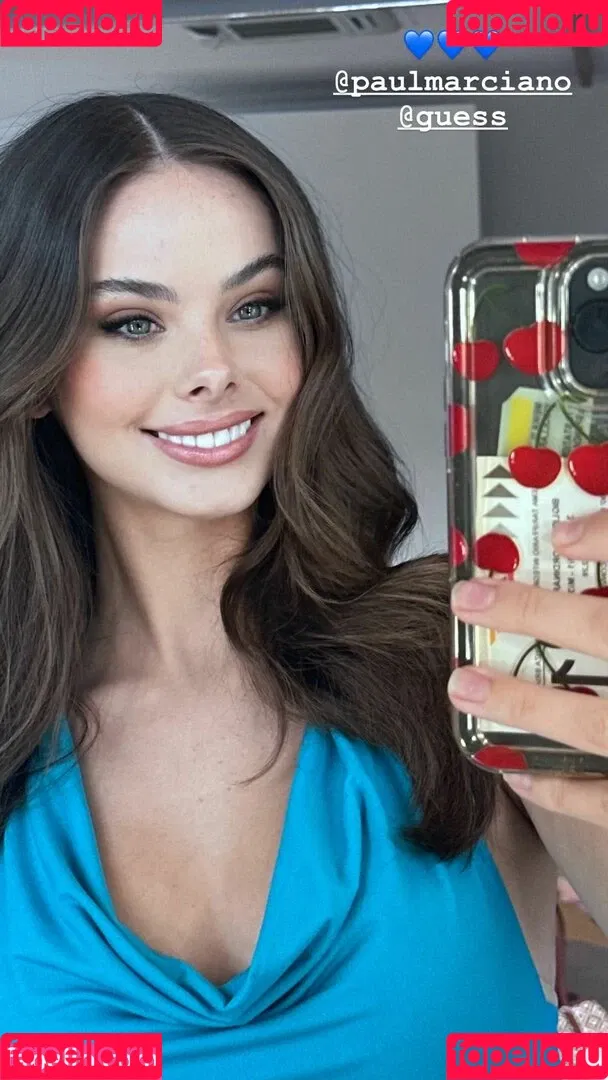 Meika Woollard Onlyfans Photo Gallery 