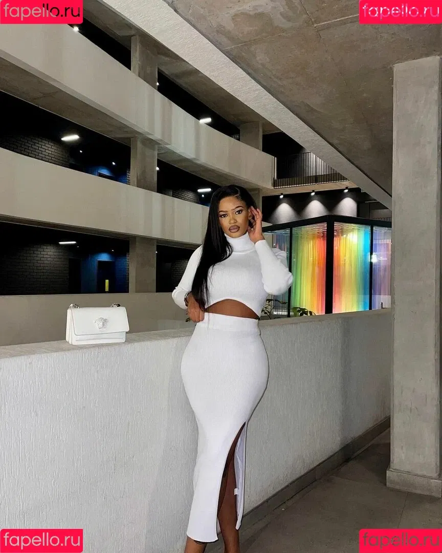 Antoinette Onlyfans Photo Gallery 