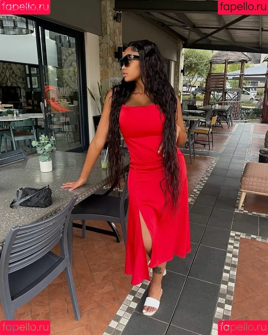 Antoinette Onlyfans Photo Gallery 
