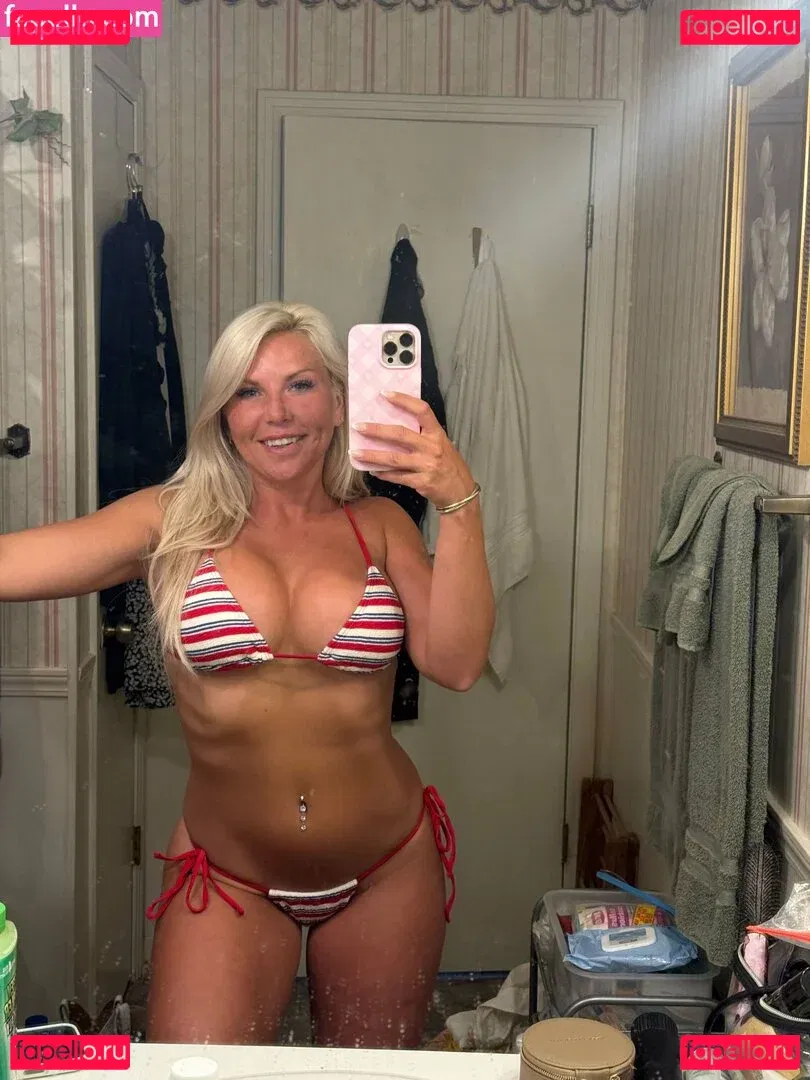 Sophie Swaney Onlyfans Photo Gallery 