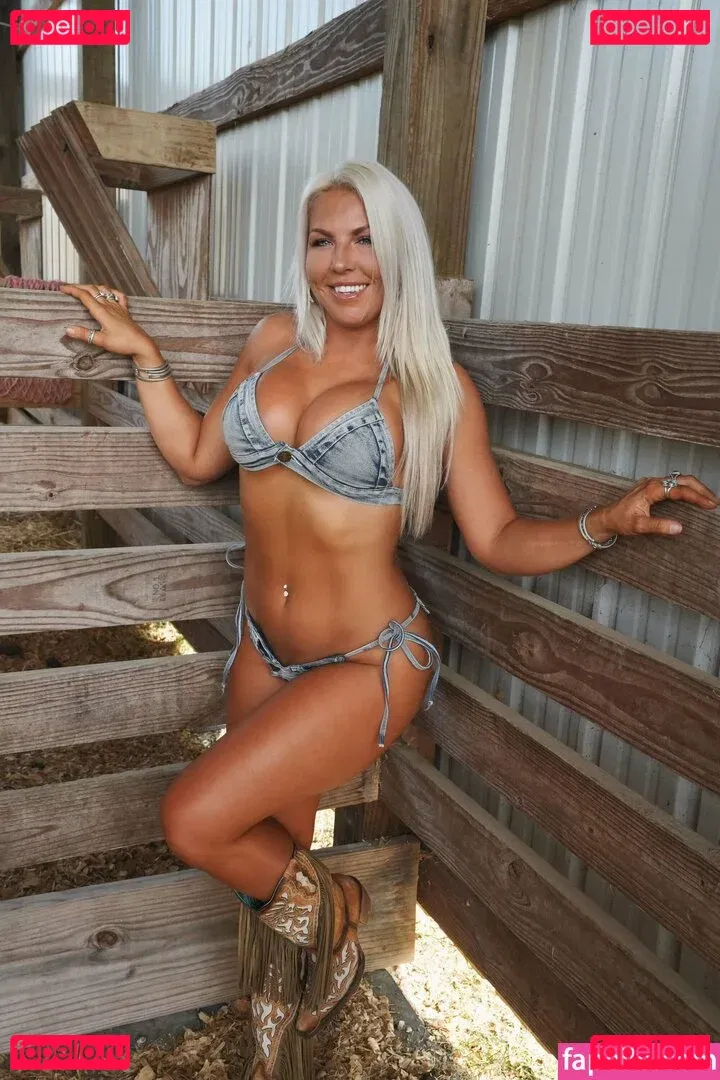 Sophie Swaney Onlyfans Photo Gallery 