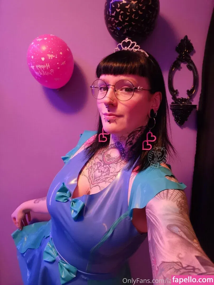 latex_neko Onlyfans Photo Gallery 