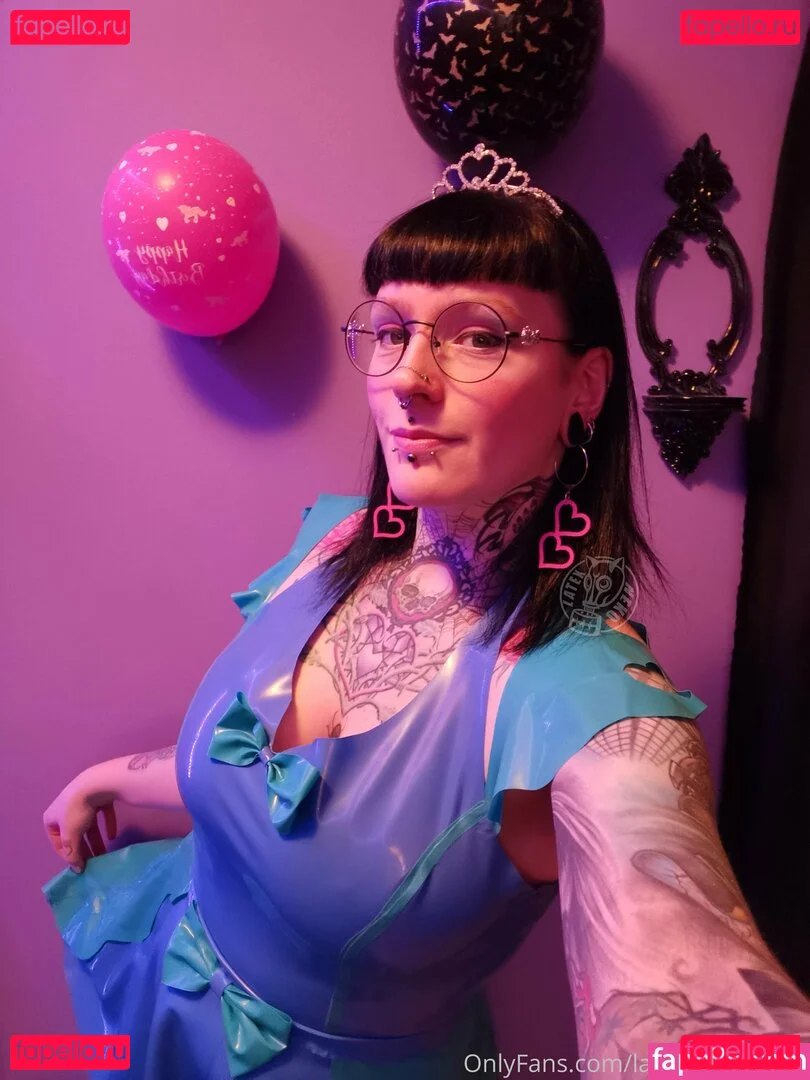 latex_neko Onlyfans Photo Gallery 