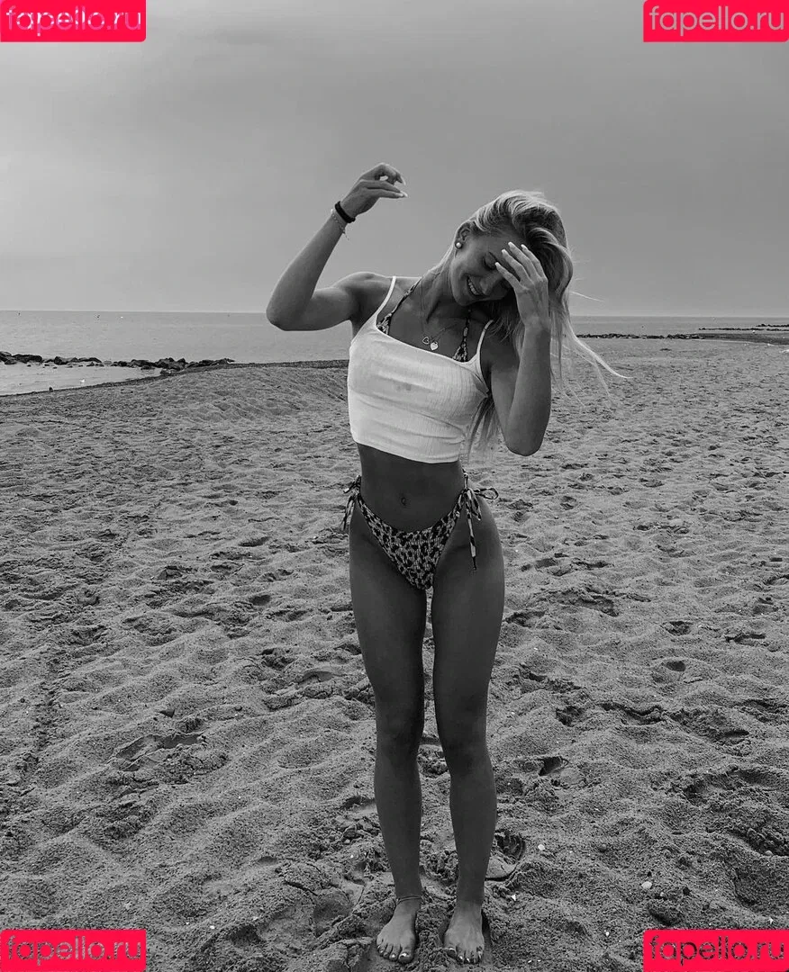 Zarah Ellen Onlyfans Photo Gallery 