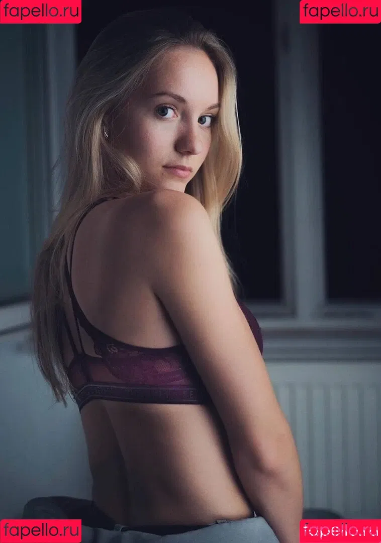 Zarah Ellen Onlyfans Photo Gallery 