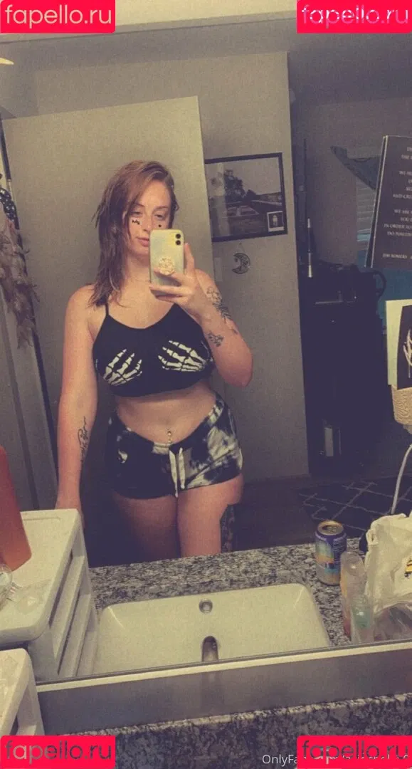 acidchelle.0 Onlyfans Photo Gallery 
