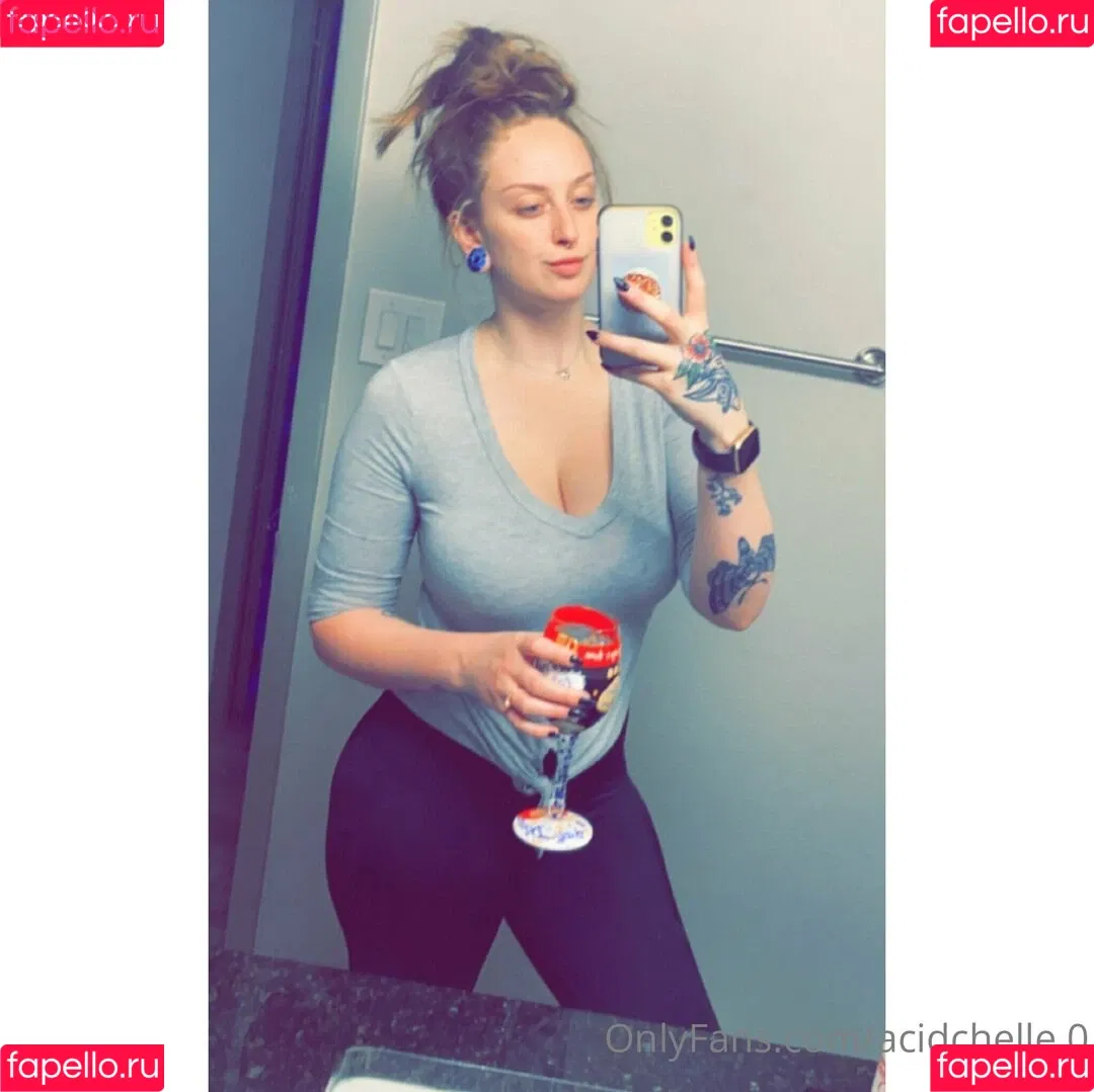 acidchelle.0 Onlyfans Photo Gallery 