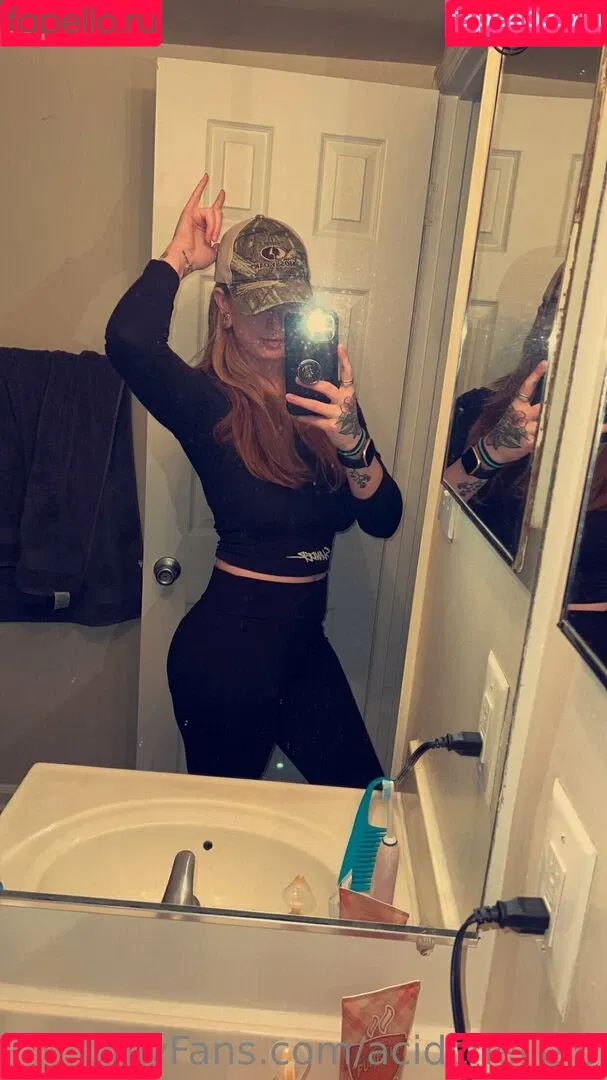 acidchelle.0 Onlyfans Photo Gallery 