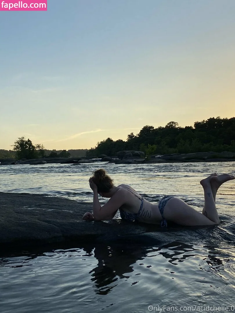 acidchelle.0 Onlyfans Photo Gallery 