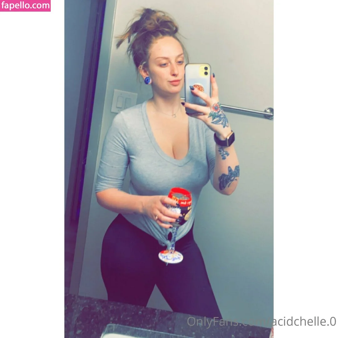 acidchelle.0 Onlyfans Photo Gallery 