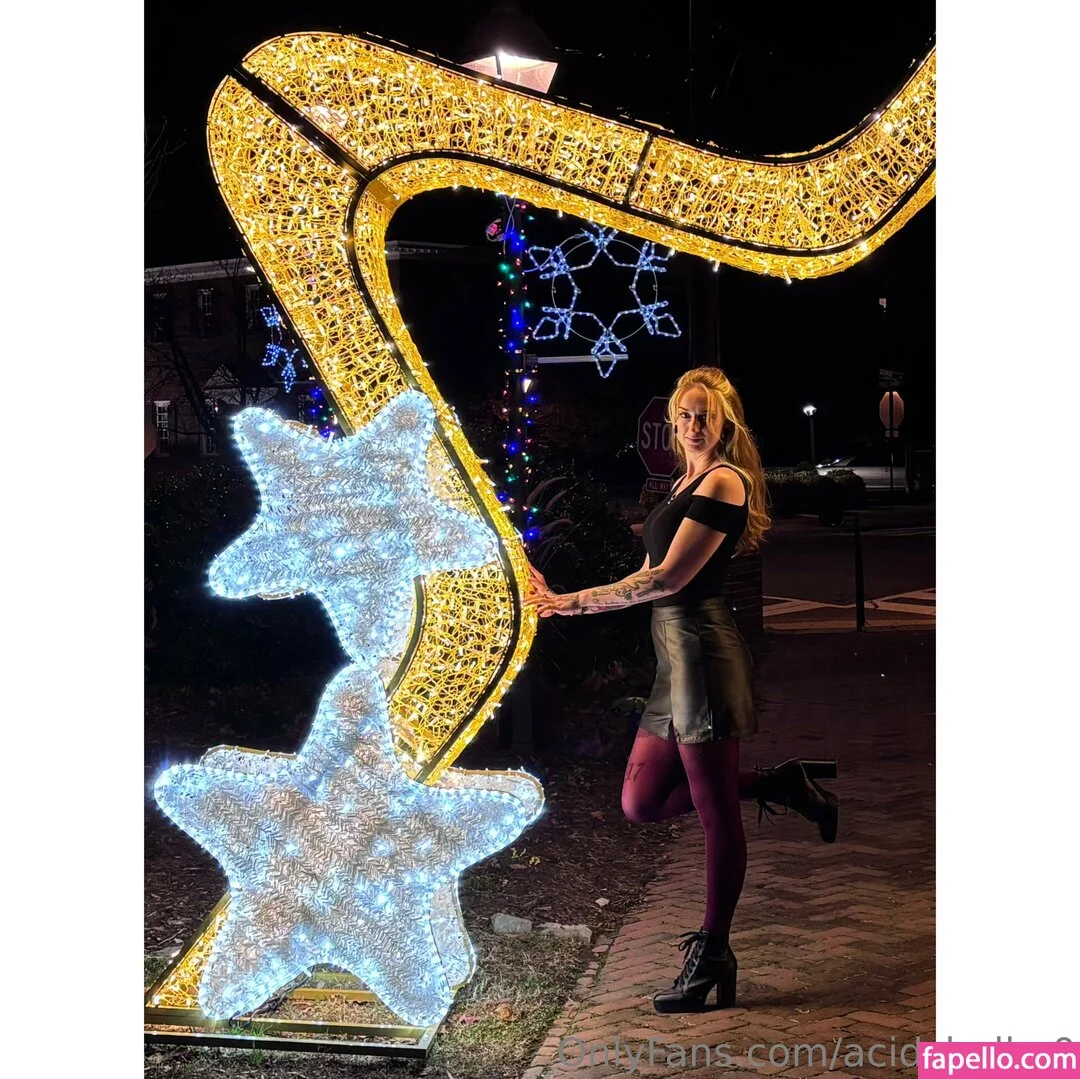 acidchelle.0 Onlyfans Photo Gallery 