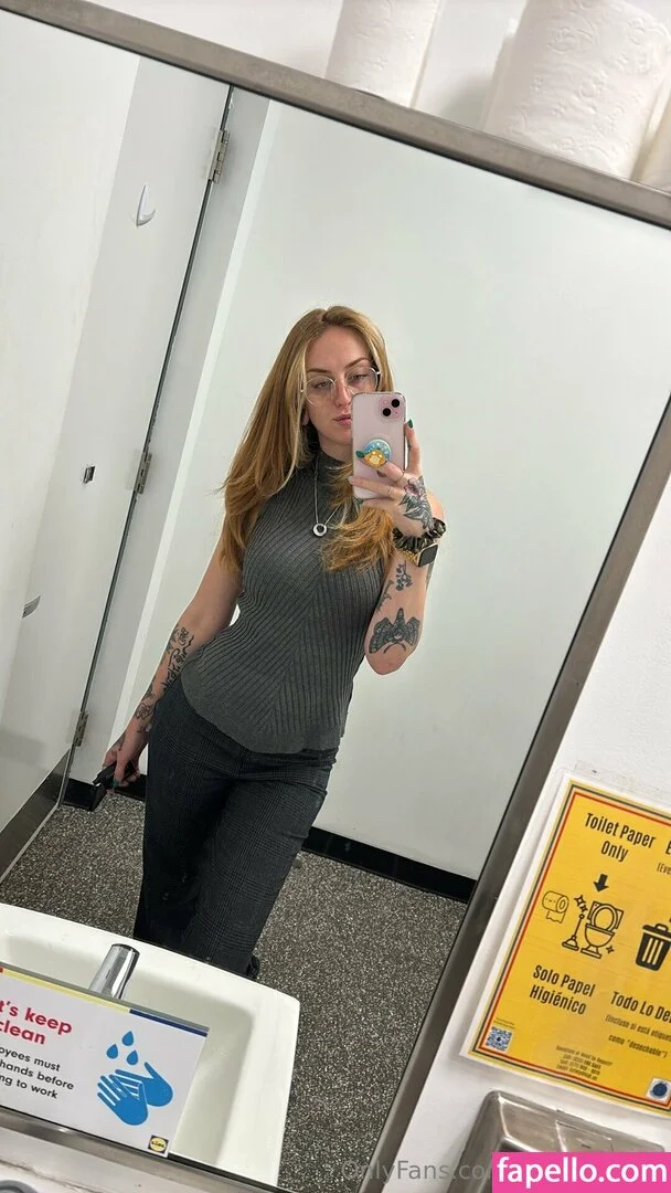 acidchelle.0 Onlyfans Photo Gallery 