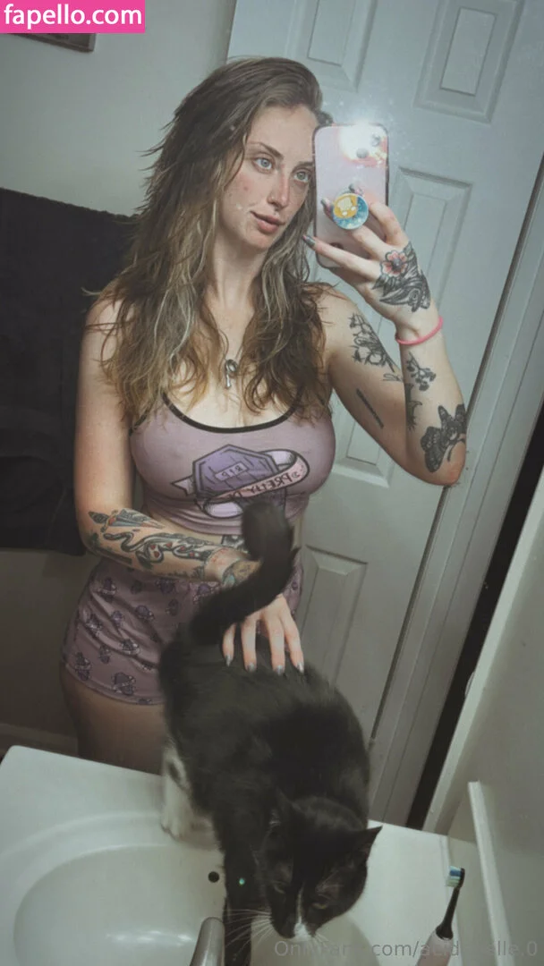 acidchelle.0 Onlyfans Photo Gallery 