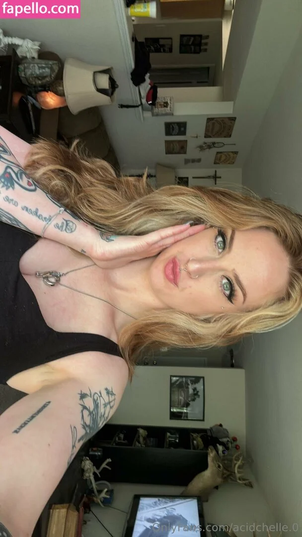acidchelle.0 Onlyfans Photo Gallery 