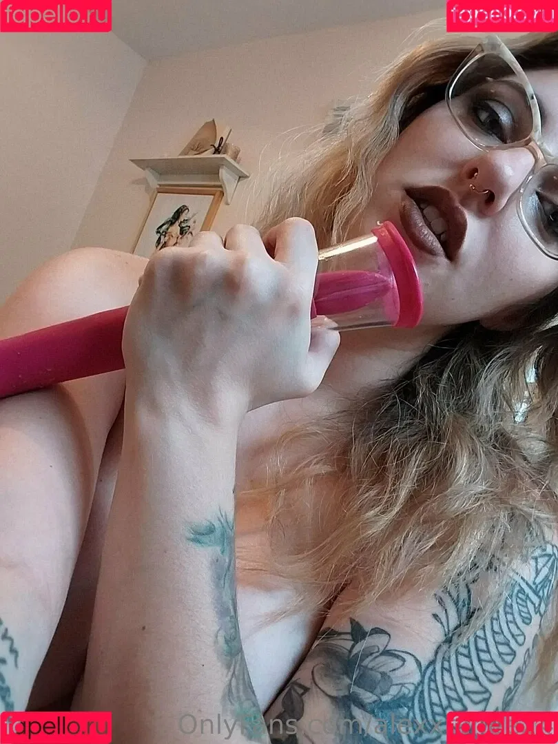 alexxrenee24 Onlyfans Photo Gallery 