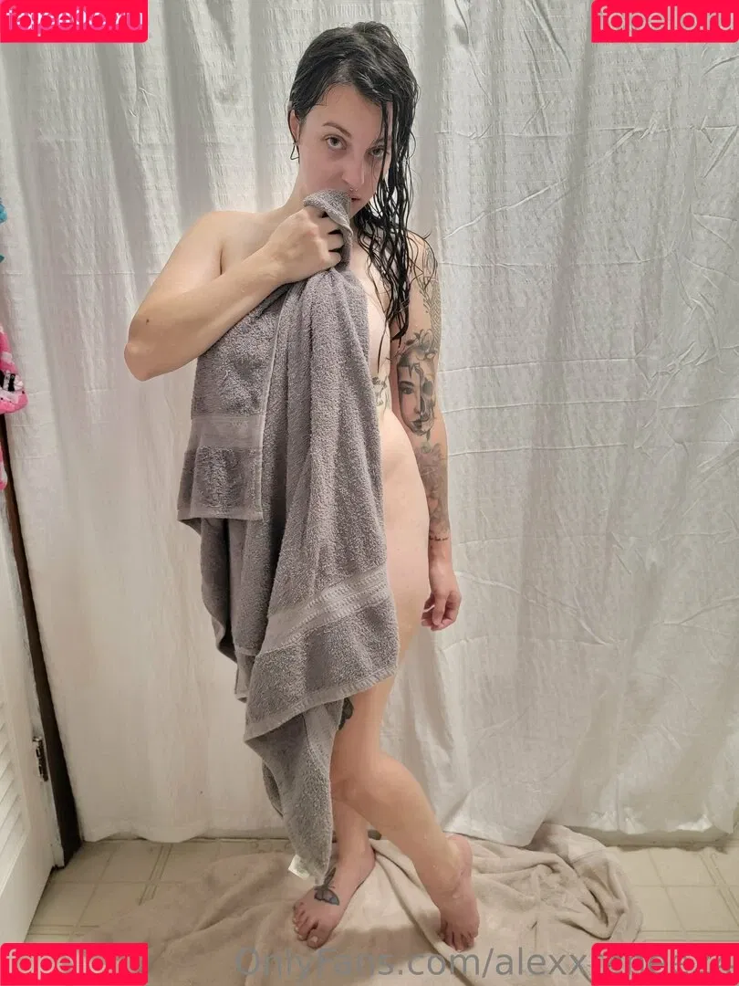 alexxrenee24 Onlyfans Photo Gallery 