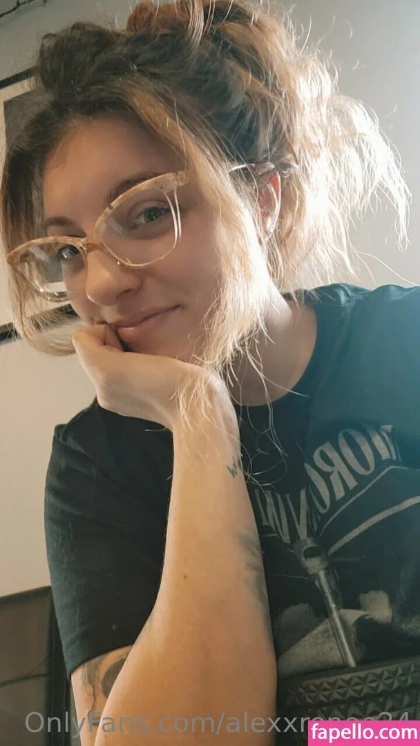 alexxrenee24 Onlyfans Photo Gallery 