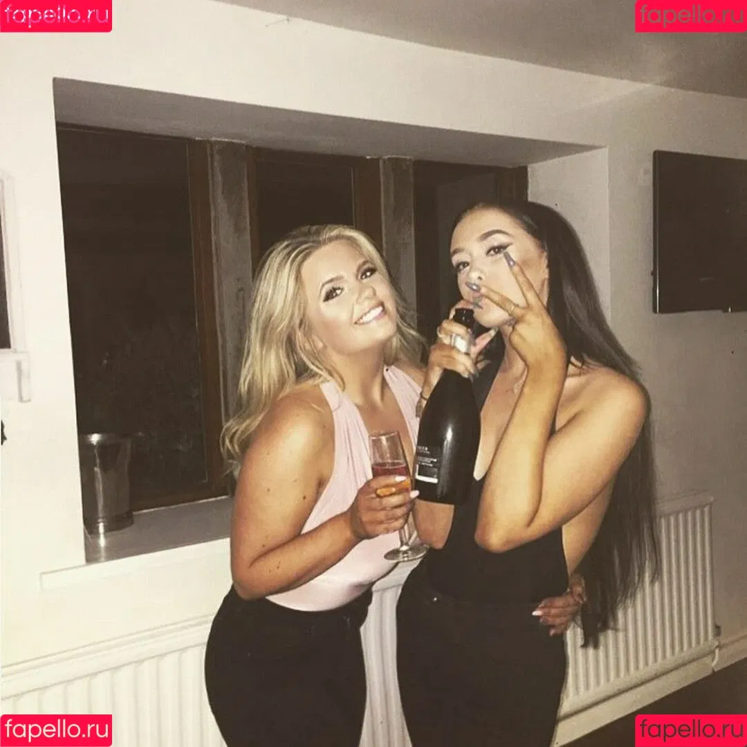 Emily Mather Onlyfans Photo Gallery 