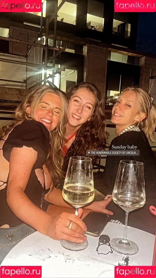 Emily Mather Onlyfans Photo Gallery 
