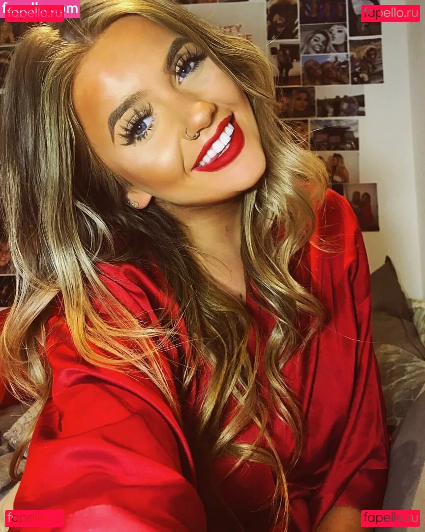 Emily Mather Onlyfans Photo Gallery 