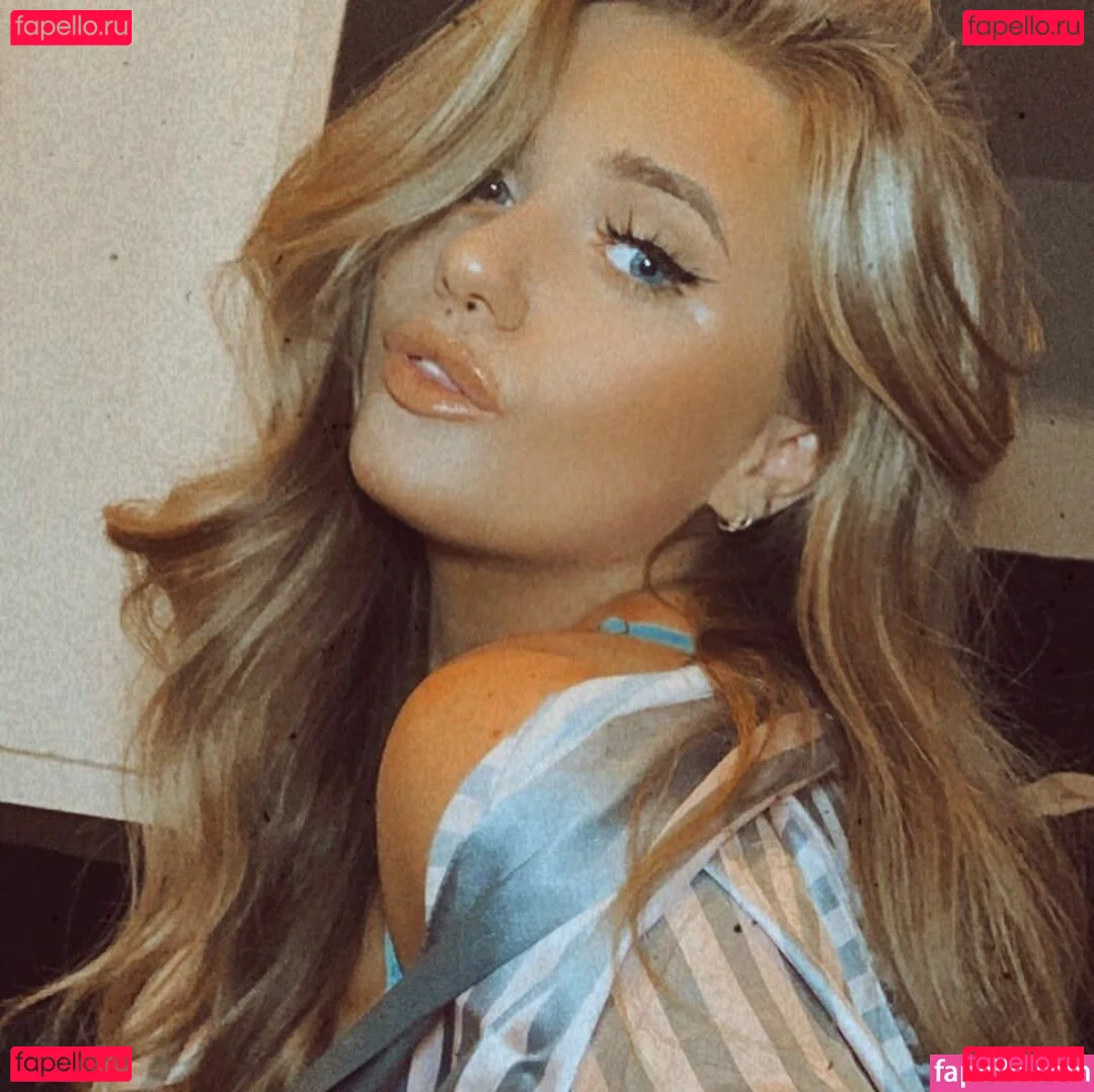 Emily Mather Onlyfans Photo Gallery 