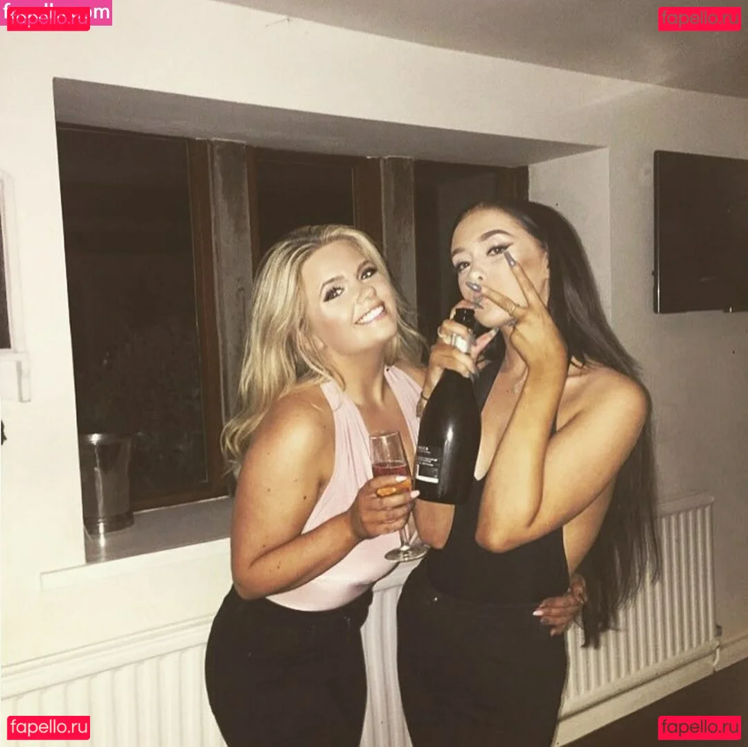 Emily Mather Onlyfans Photo Gallery 