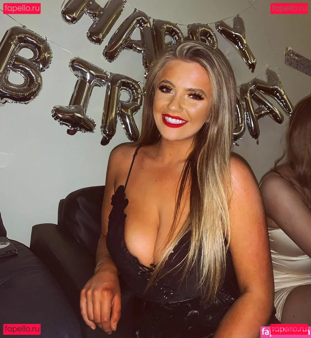 Emily Mather Onlyfans Photo Gallery 