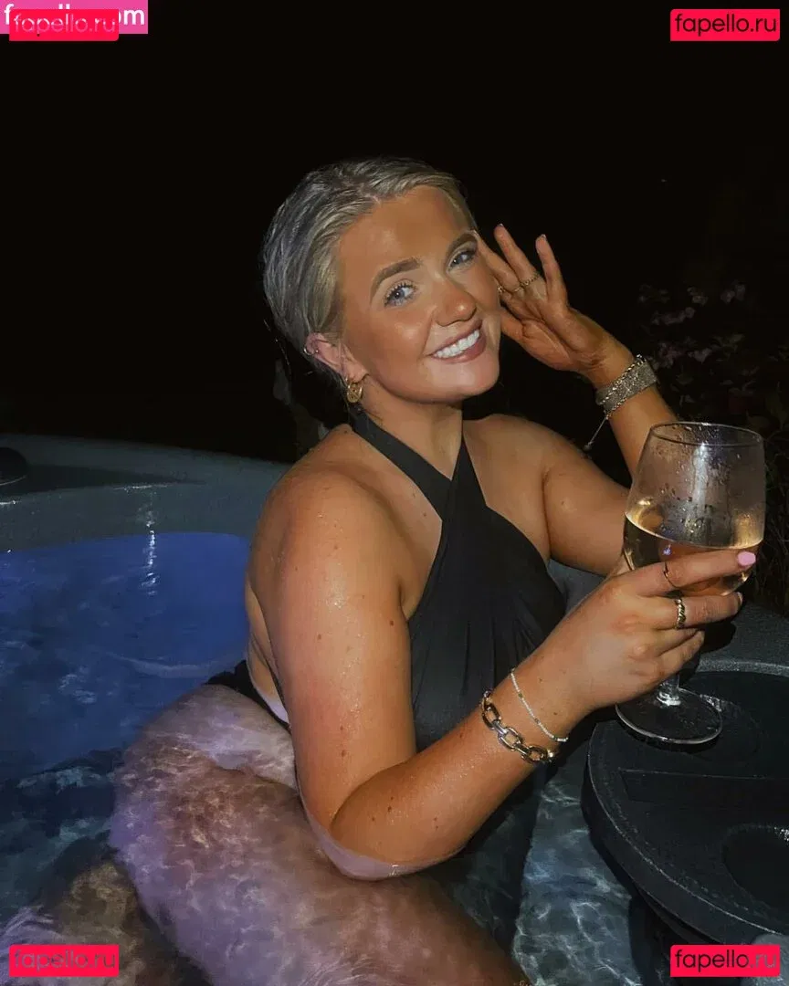 Emily Mather Onlyfans Photo Gallery 