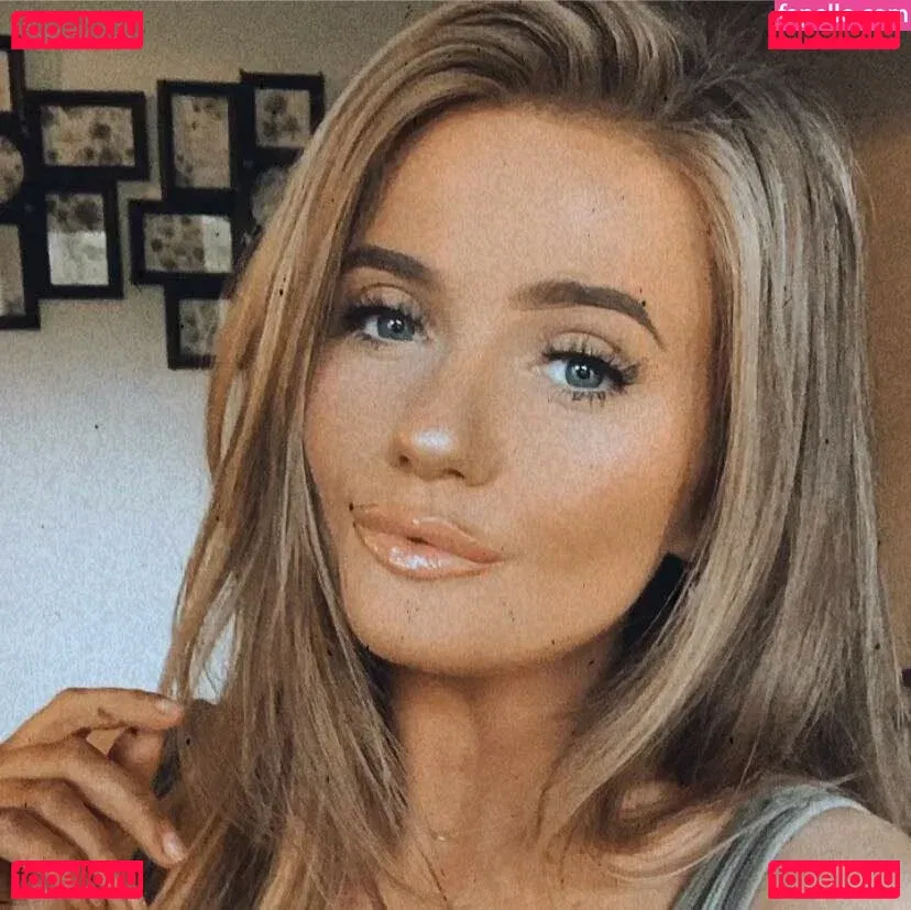 Emily Mather Onlyfans Photo Gallery 