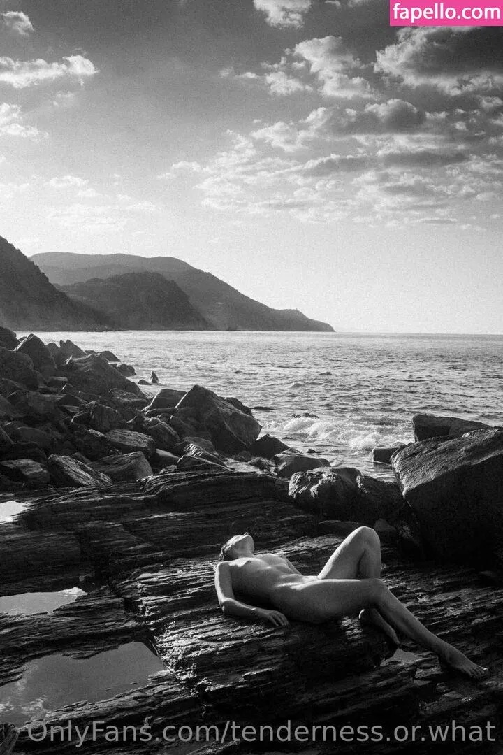 tenderness.or.what Onlyfans Photo Gallery 