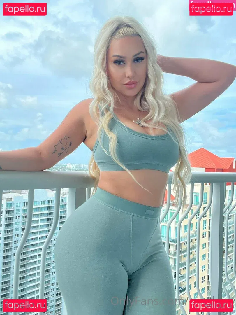 ninakayy Onlyfans Photo Gallery 