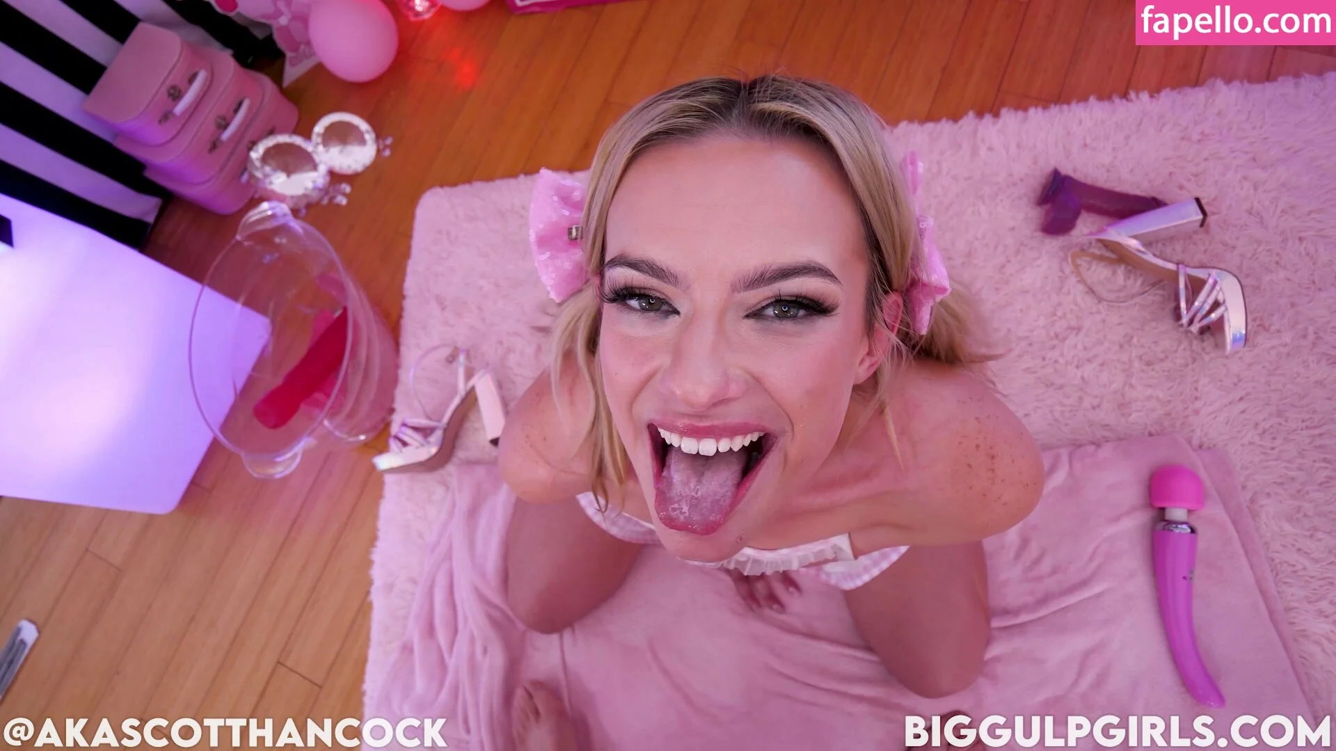 Lindsey Lakes Onlyfans Photo Gallery 