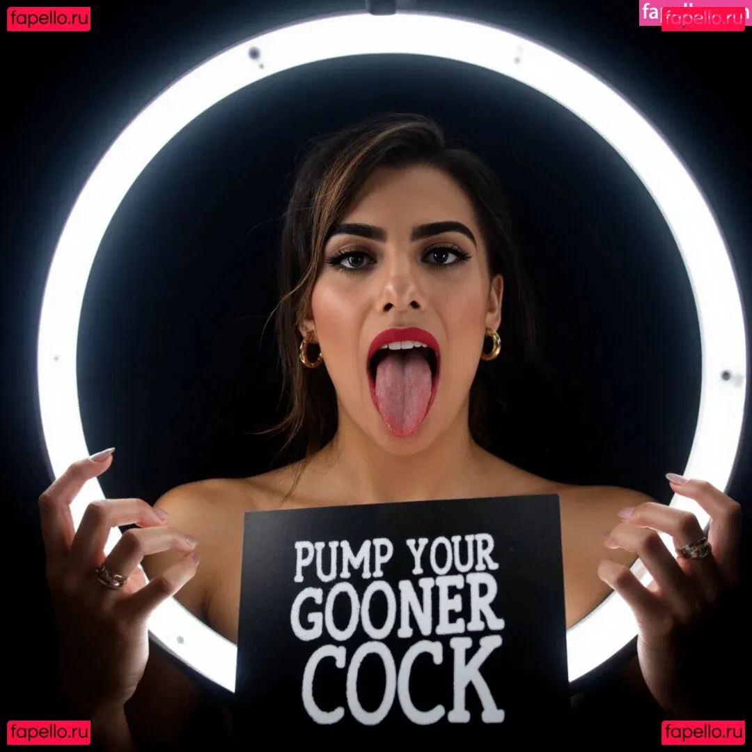 Claudia Doumit Onlyfans Photo Gallery 