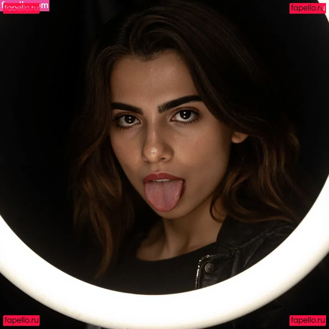 Claudia Doumit Onlyfans Photo Gallery 