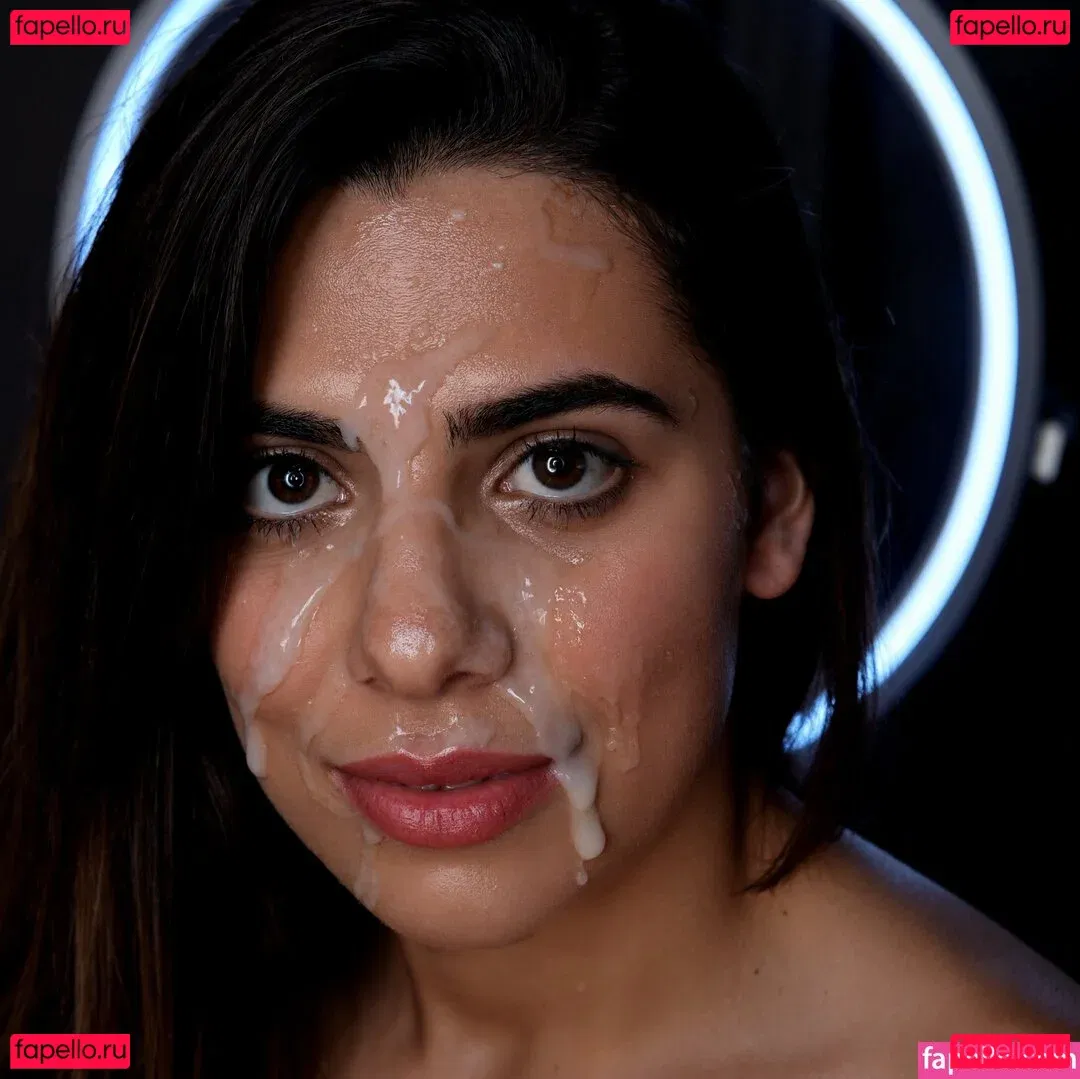 Claudia Doumit Onlyfans Photo Gallery 