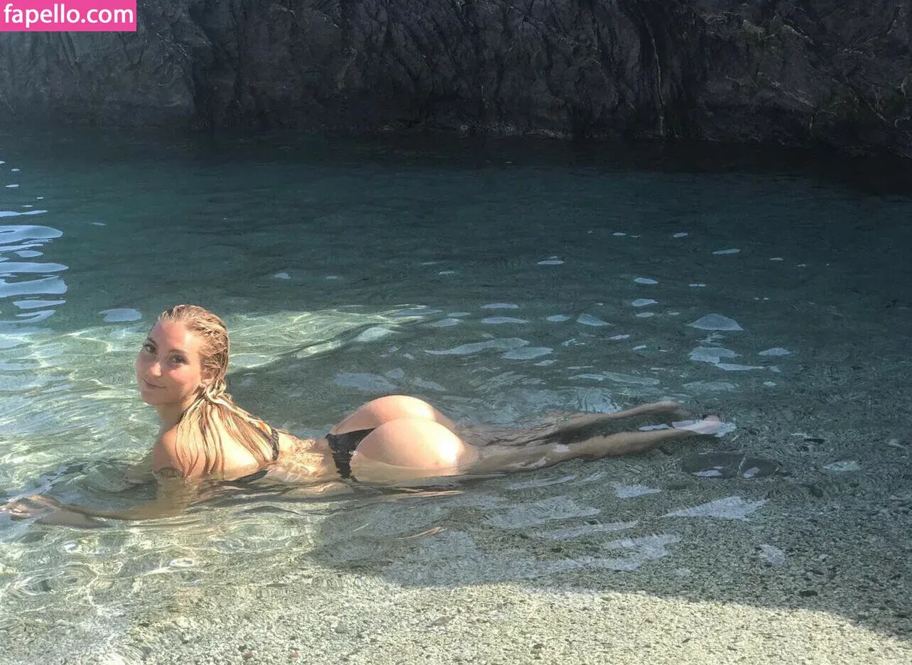 christiepuff420 Onlyfans Photo Gallery 