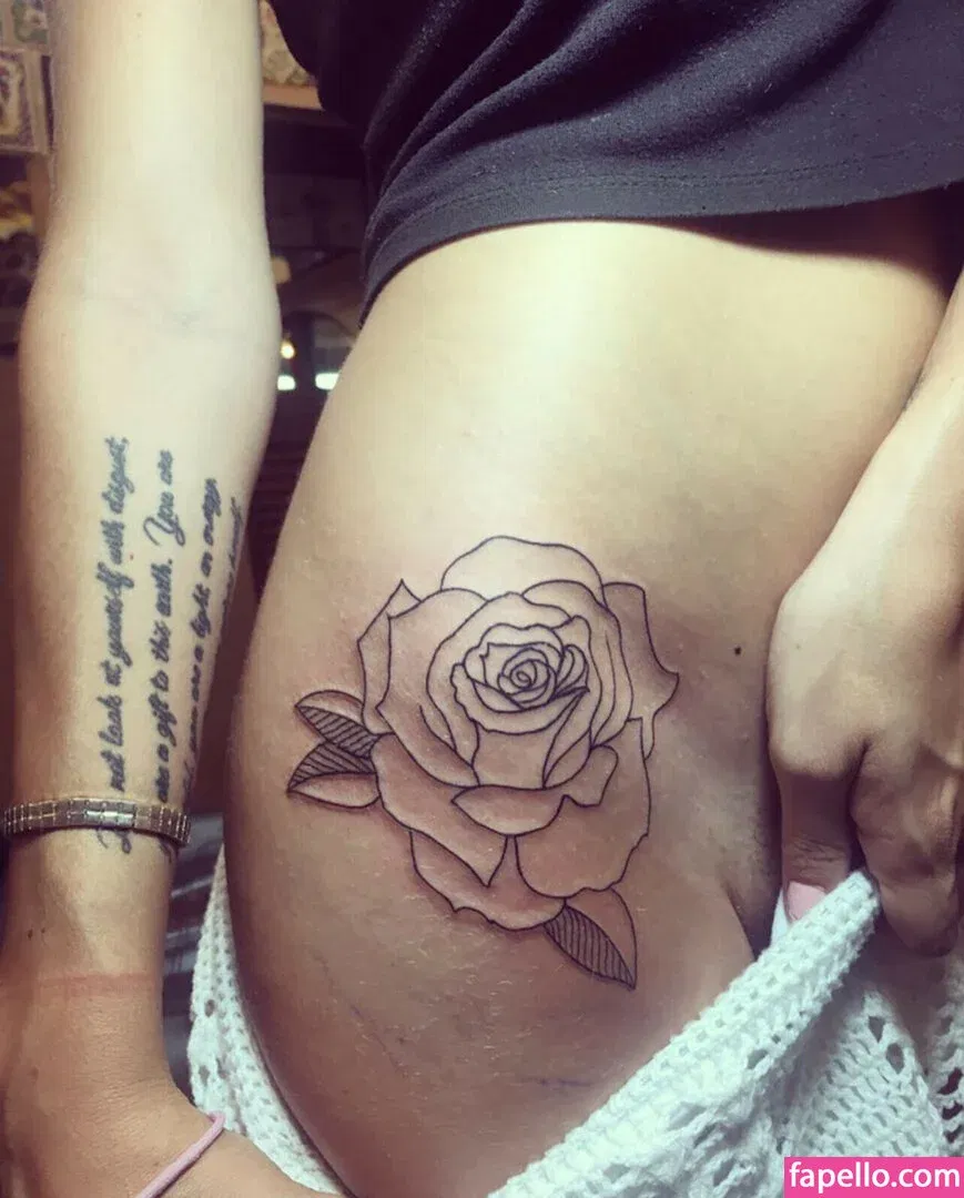 christiepuff420 Onlyfans Photo Gallery 