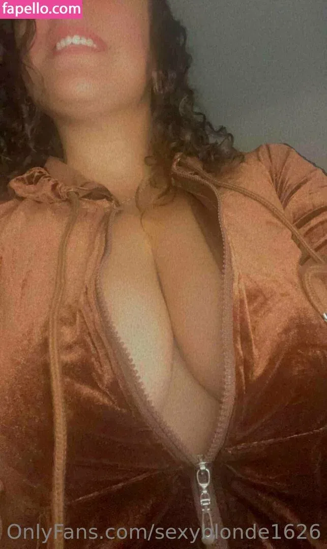 sexyblonde1626 Onlyfans Photo Gallery 