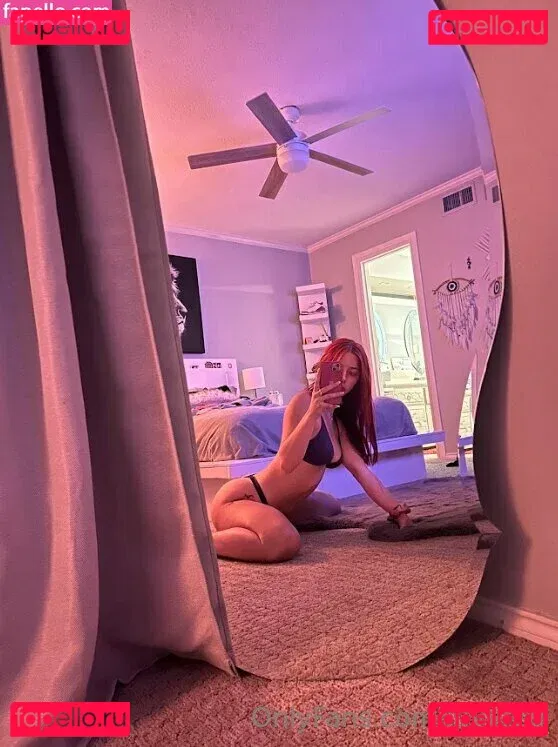 luvvred Onlyfans Photo Gallery 