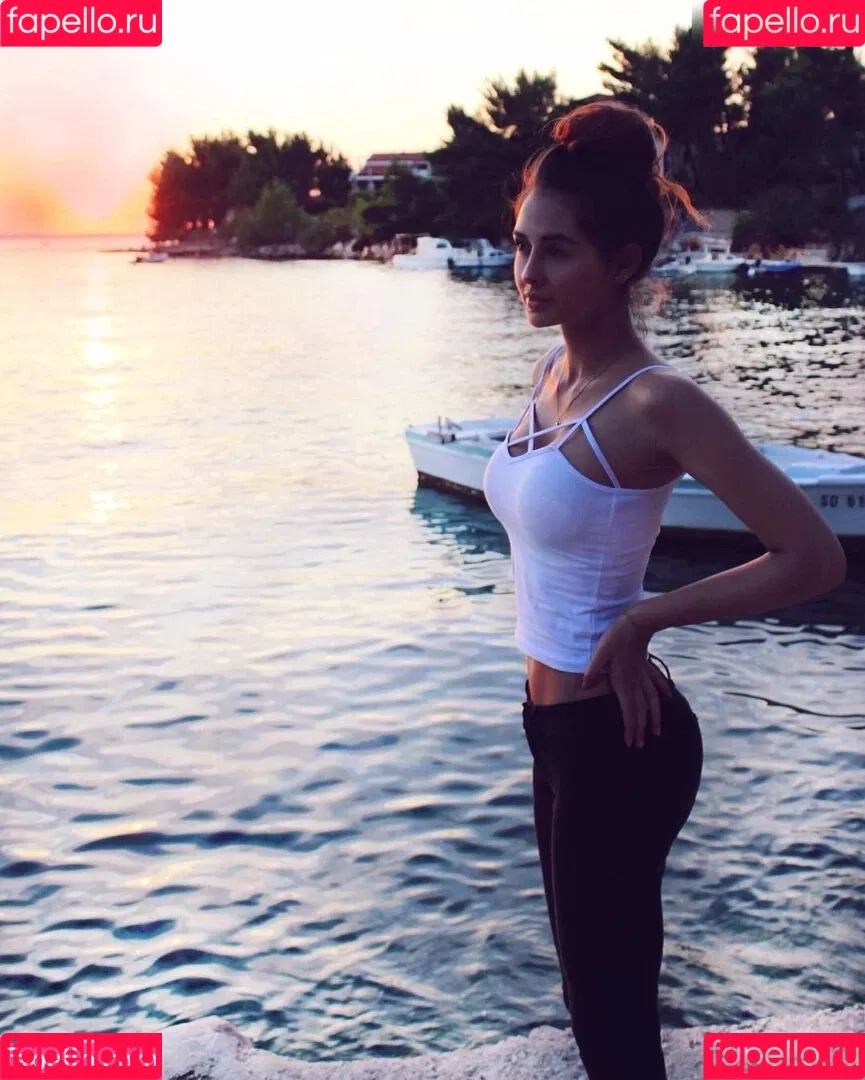 Adina Selin Onlyfans Photo Gallery 